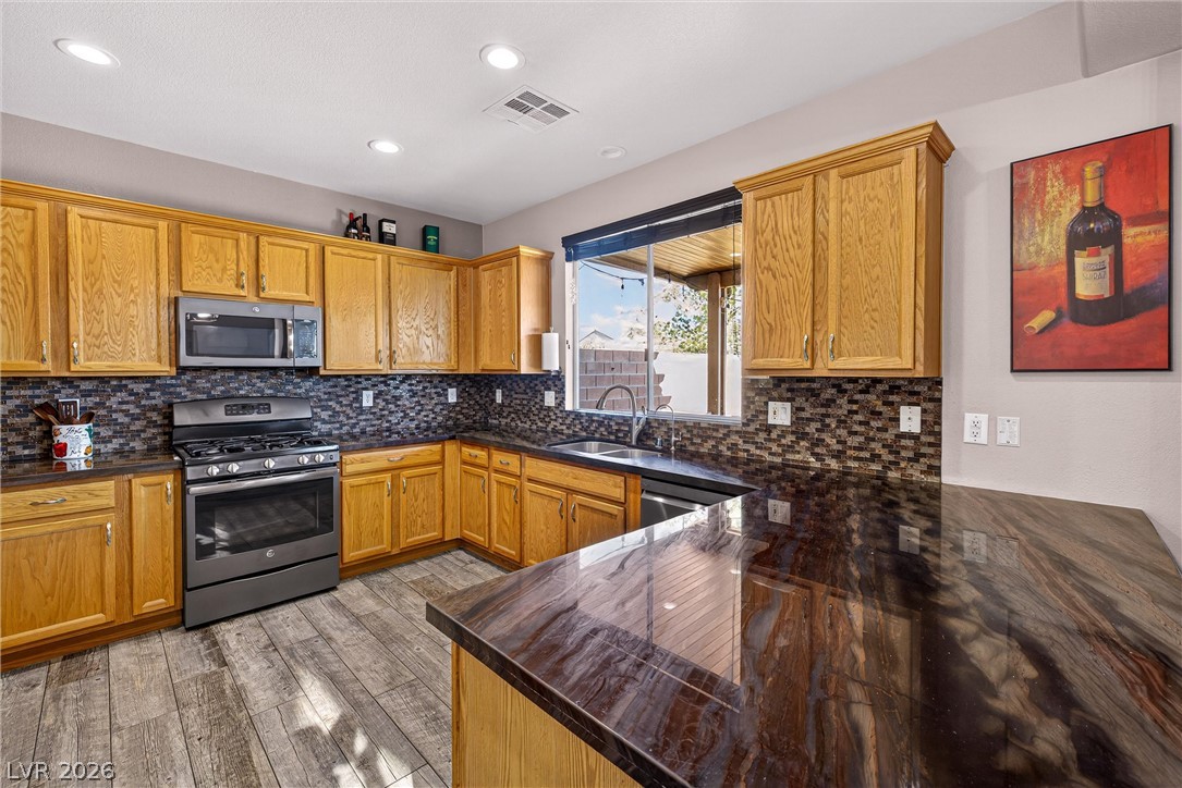 9682 Lightheart Avenue Las Vegas NV 89148