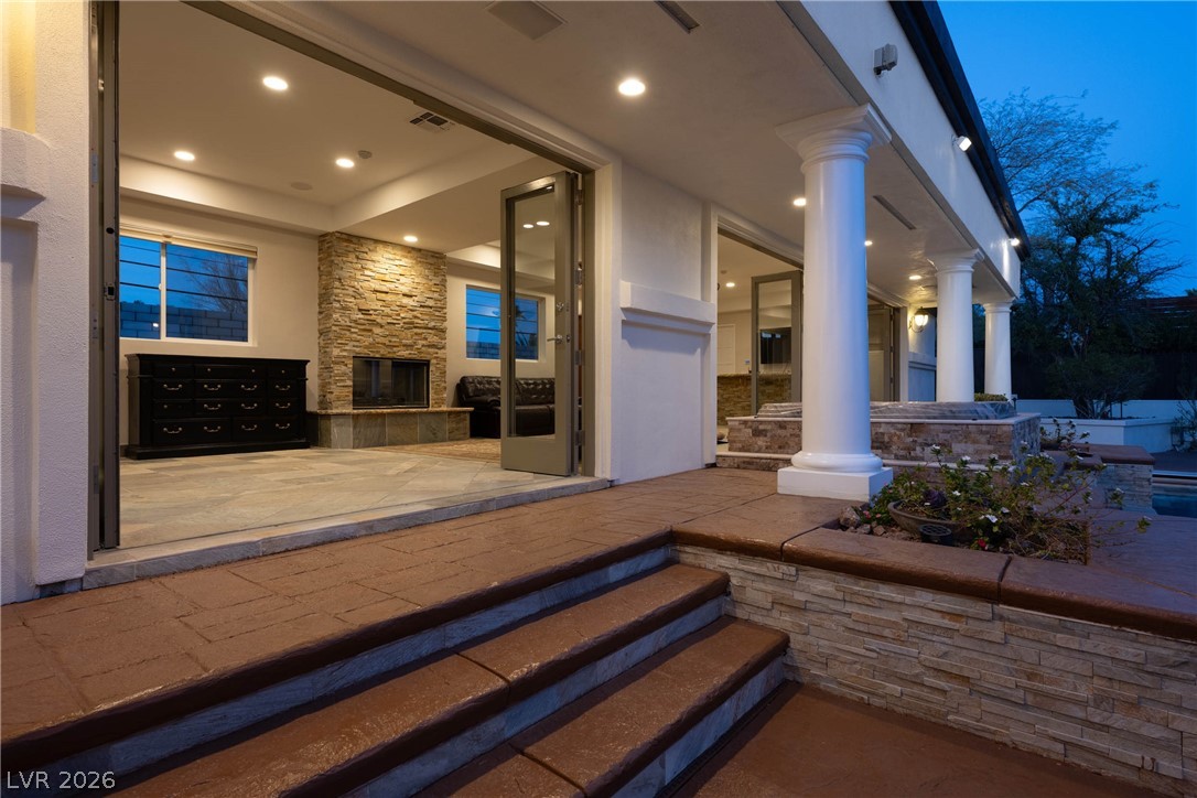 7440 Oak Grove Avenue Las Vegas NV 89117