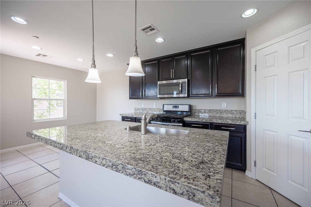 9916 Sable Point Street Las Vegas NV 89178