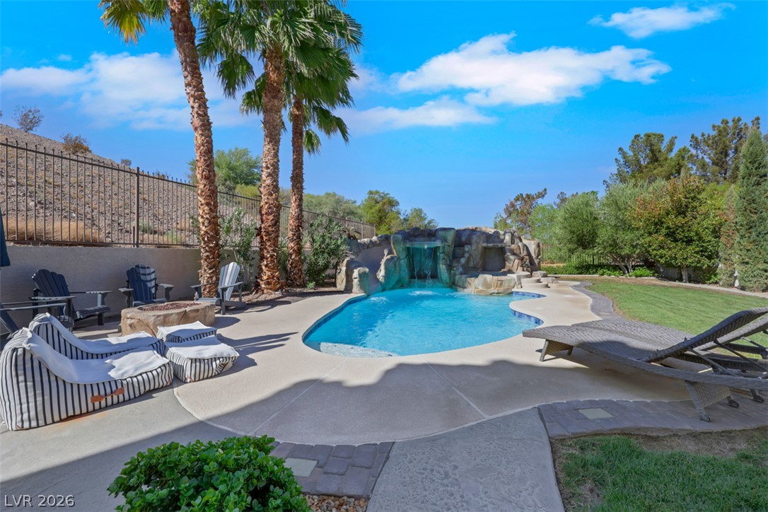 915 Via Canale Drive Henderson NV 89011