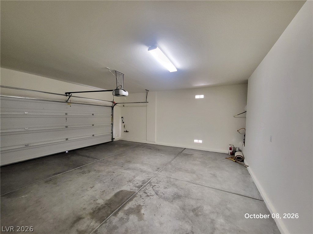 8142 Pinecrest Falls Street Las Vegas NV 89113