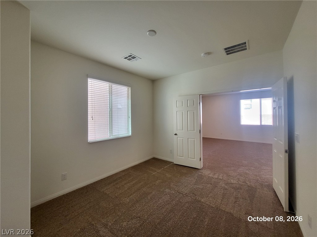 8142 Pinecrest Falls Street Las Vegas NV 89113
