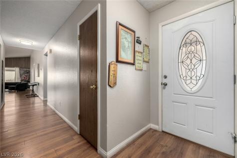 6433 Pearcrest Road Las Vegas NV 89108