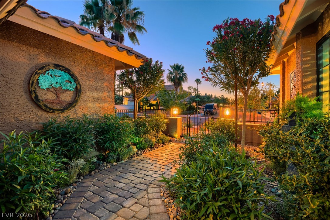 10005 North Mahogany Grove Lane Las Vegas NV 89117