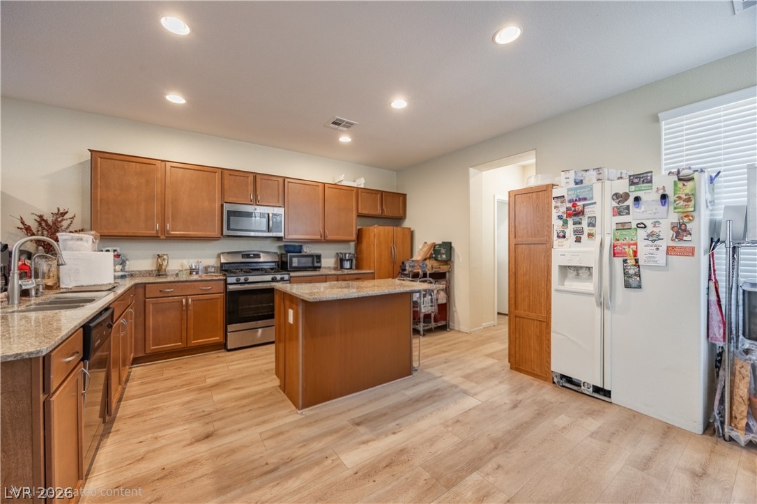 223 Heathrow Lake Avenue North Las Vegas NV 89084