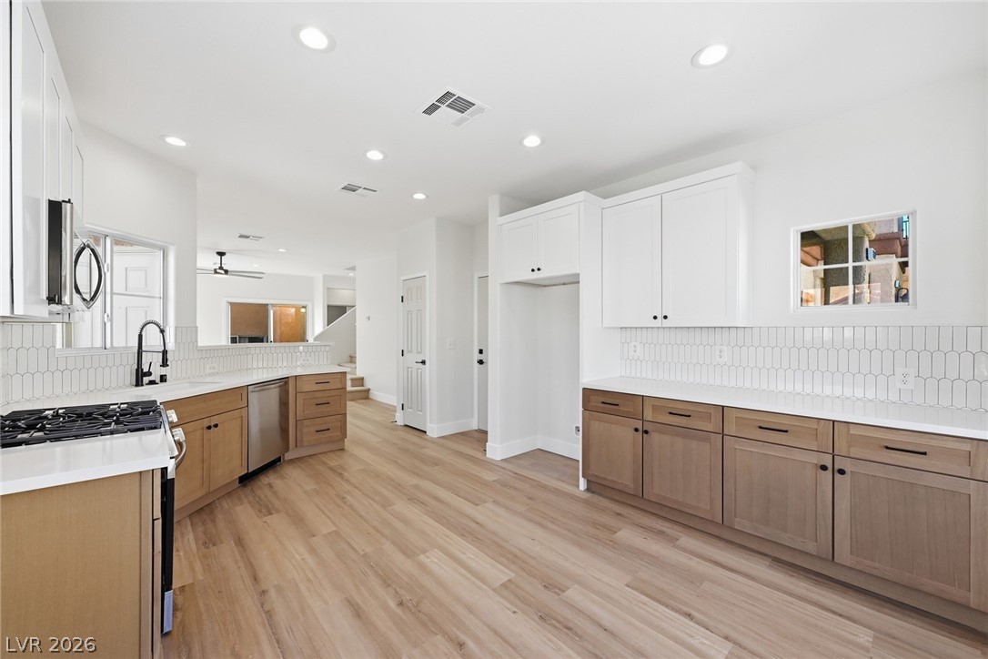 6352 Lonesome Lake Street Las Vegas NV 89148