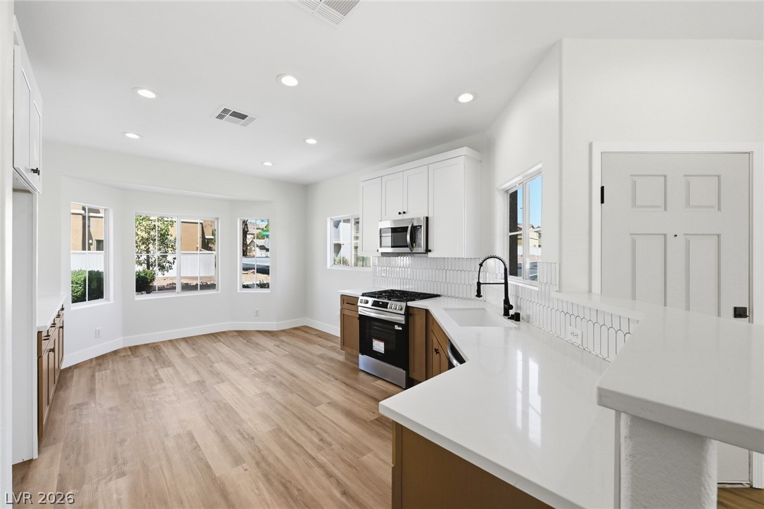 6352 Lonesome Lake Street Las Vegas NV 89148