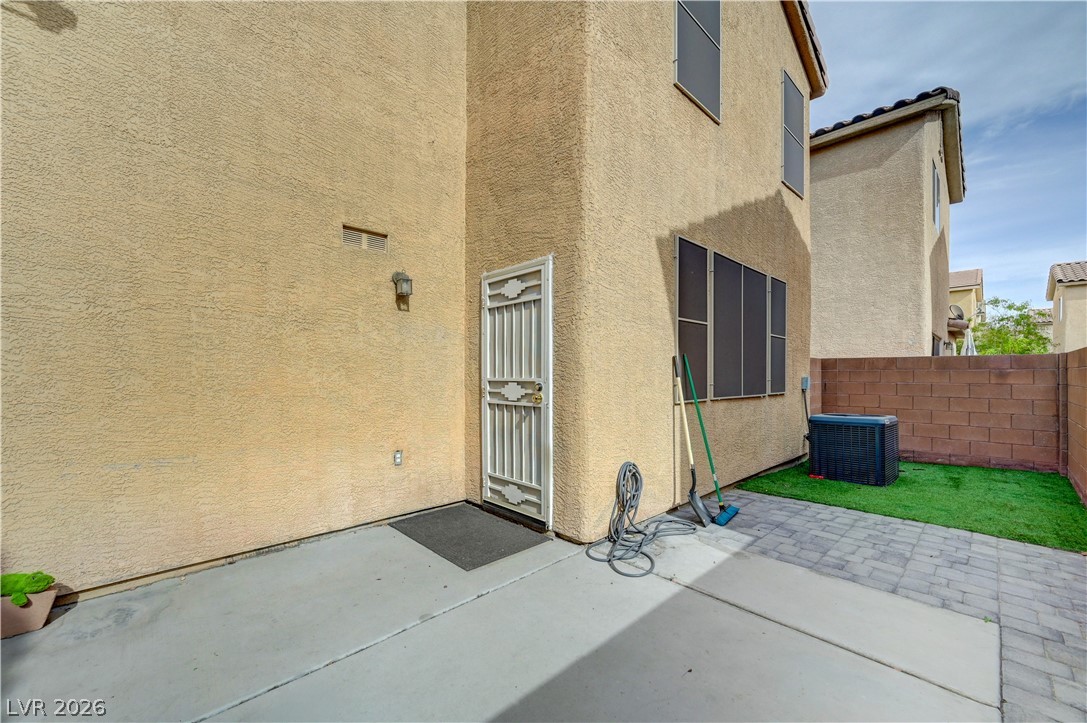 6837 Silver Eagle Avenue Las Vegas NV 89122