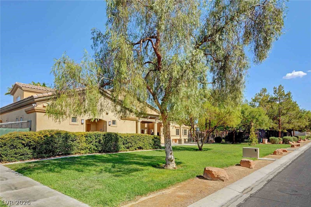 6837 Silver Eagle Avenue Las Vegas NV 89122