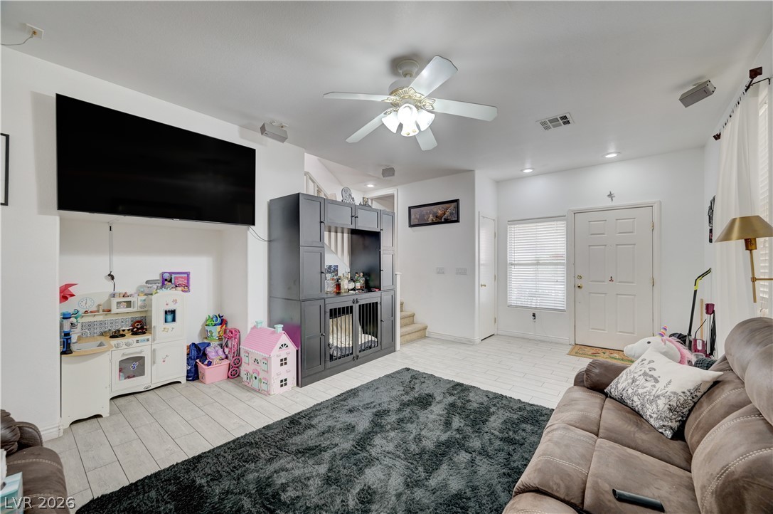 6837 Silver Eagle Avenue Las Vegas NV 89122