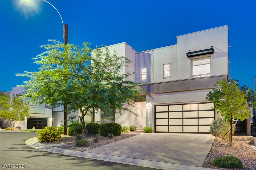 686 Glowing Horizon Street Henderson NV 89052