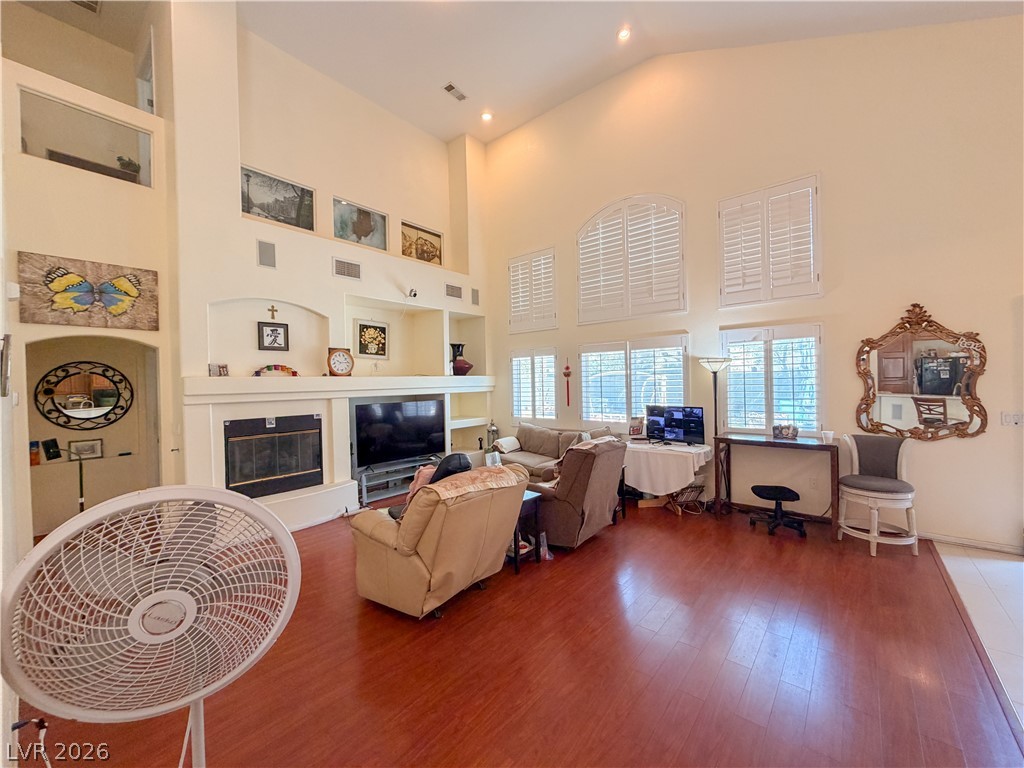230 Whitly Bay Avenue Las Vegas NV 89148