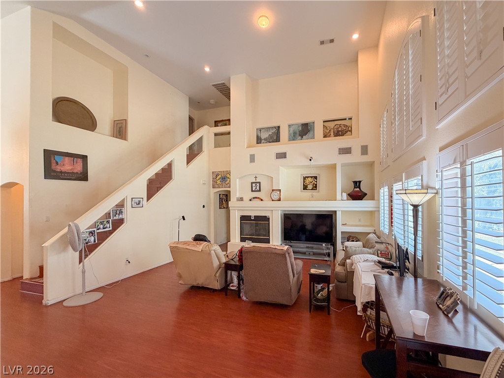 230 Whitly Bay Avenue Las Vegas NV 89148