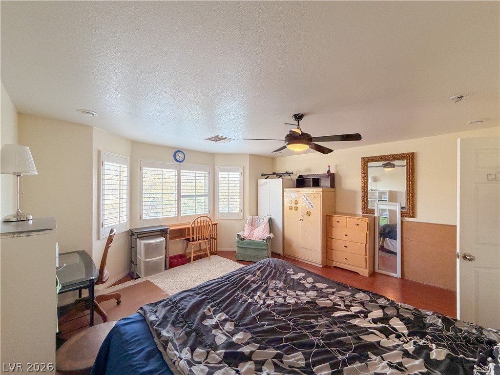 230 Whitly Bay Avenue Las Vegas NV 89148