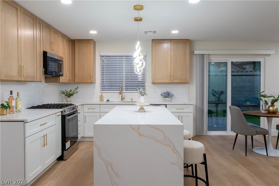 10004 Long Cattle Avenue Las Vegas NV 89117