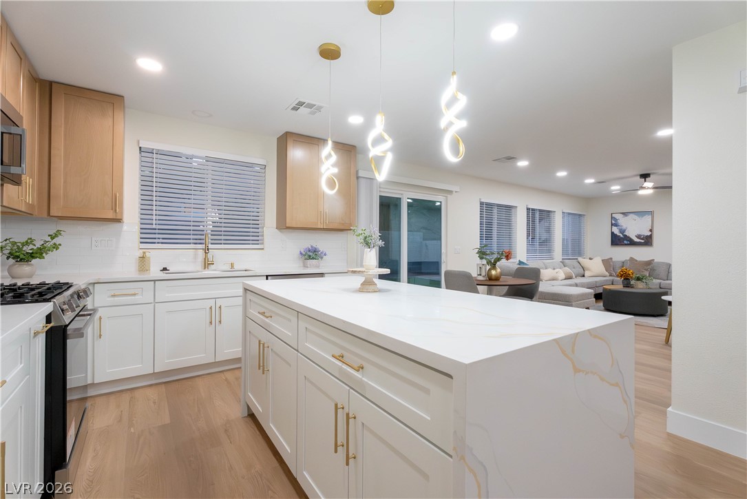 10004 Long Cattle Avenue Las Vegas NV 89117