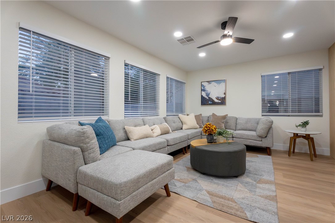 10004 Long Cattle Avenue Las Vegas NV 89117