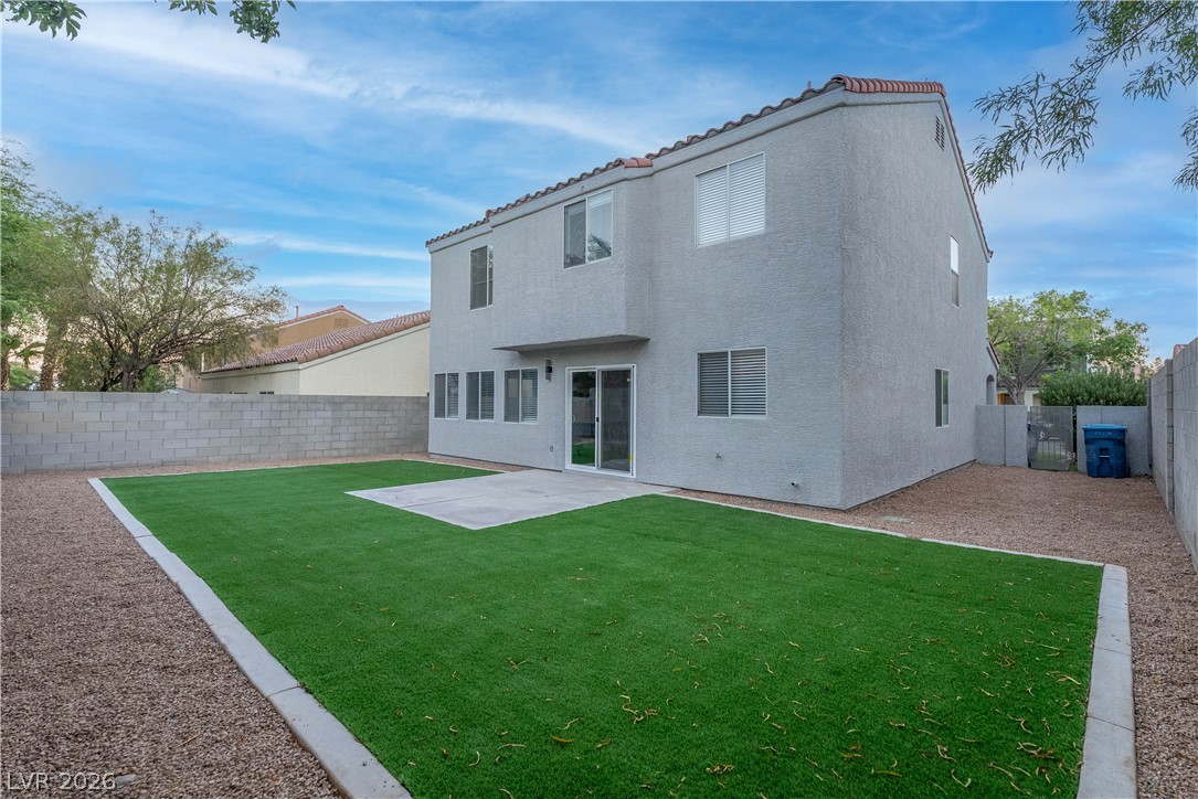 10004 Long Cattle Avenue Las Vegas NV 89117