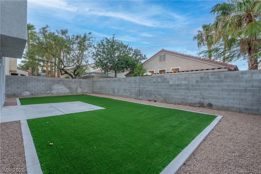 10004 Long Cattle Avenue Las Vegas NV 89117