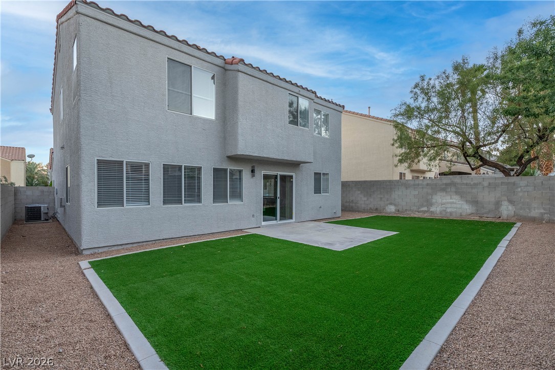 10004 Long Cattle Avenue Las Vegas NV 89117