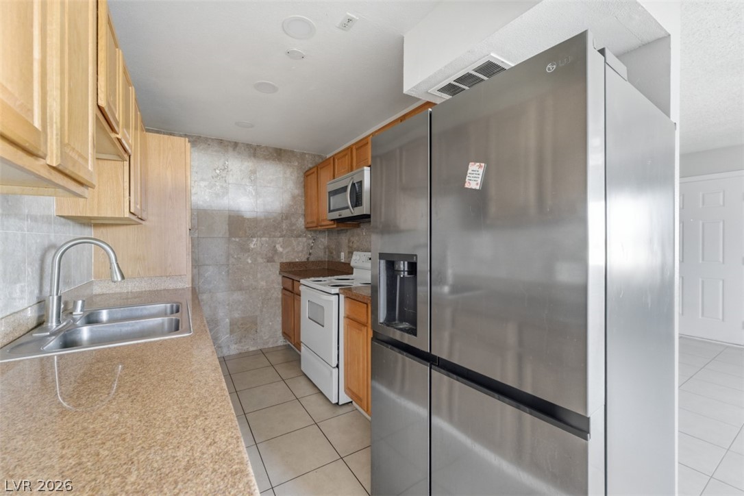 3469 Villa Knolls South Drive Las Vegas NV 89120