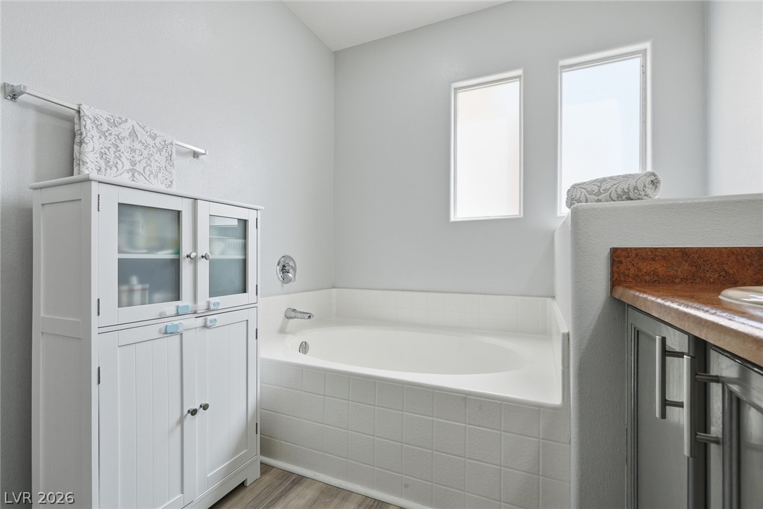 6597 Roundstone Bog Avenue Las Vegas NV 89139