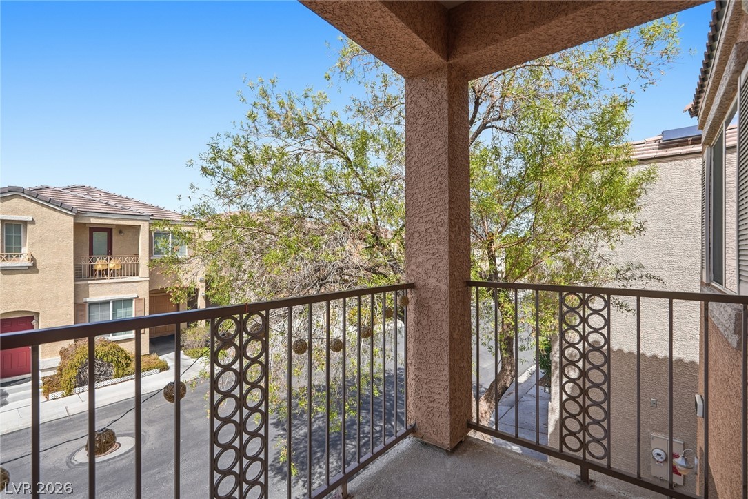 6597 Roundstone Bog Avenue Las Vegas NV 89139