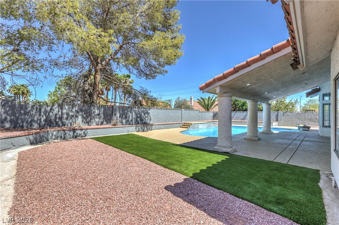 8604 Grandbank Drive Las Vegas NV 89145