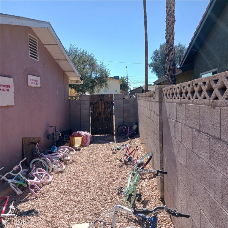 5324 Del Monte Avenue Las Vegas NV 89146