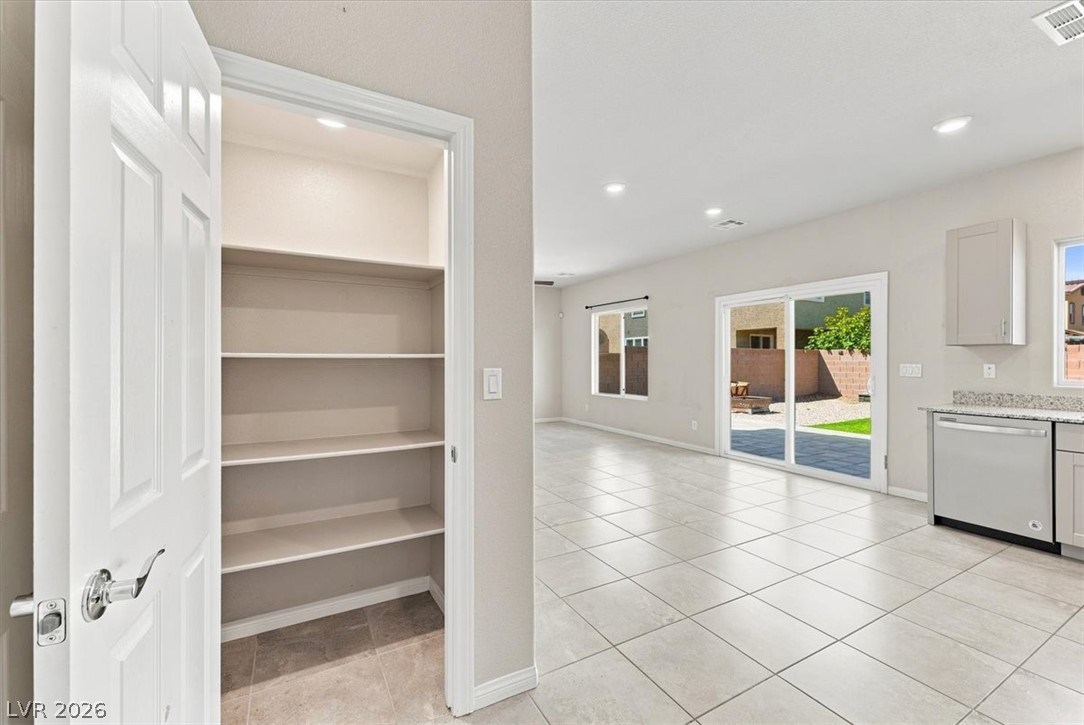 7227 Glimmer Point Street North Las Vegas NV 89084