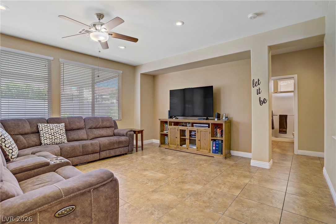 7703 West Mesa Verde Lane Las Vegas NV 89113