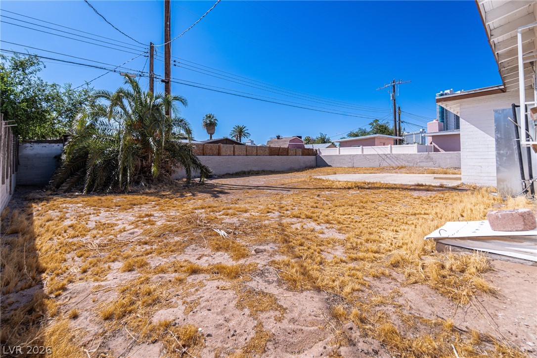 2101 Santa Paula Drive Las Vegas NV 89104