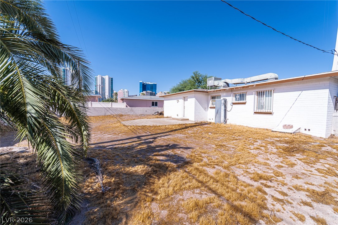 2101 Santa Paula Drive Las Vegas NV 89104