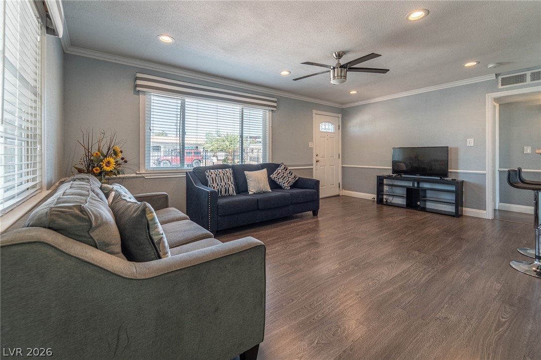 2101 Santa Paula Drive Las Vegas NV 89104
