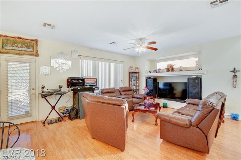 5938 Willis Street North Las Vegas NV 89031
