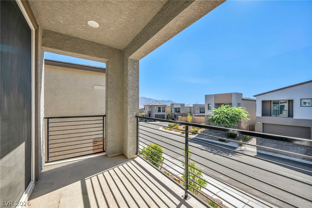 8843 Roadrunner Ravine Street Las Vegas NV 89166