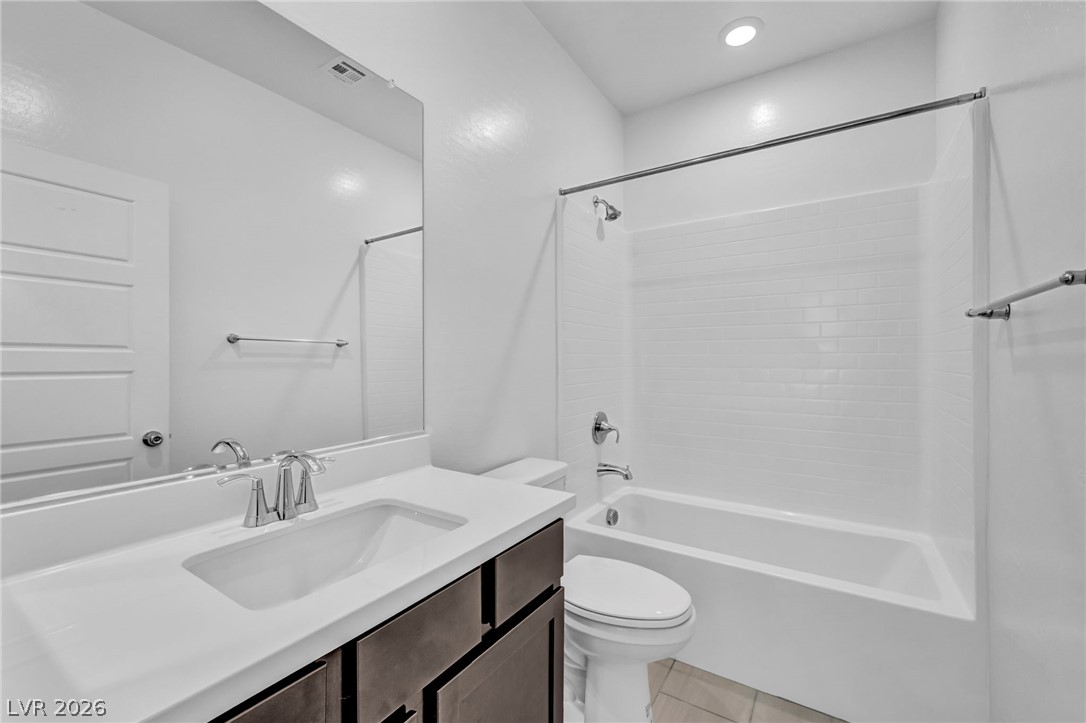 8843 Roadrunner Ravine Street Las Vegas NV 89166