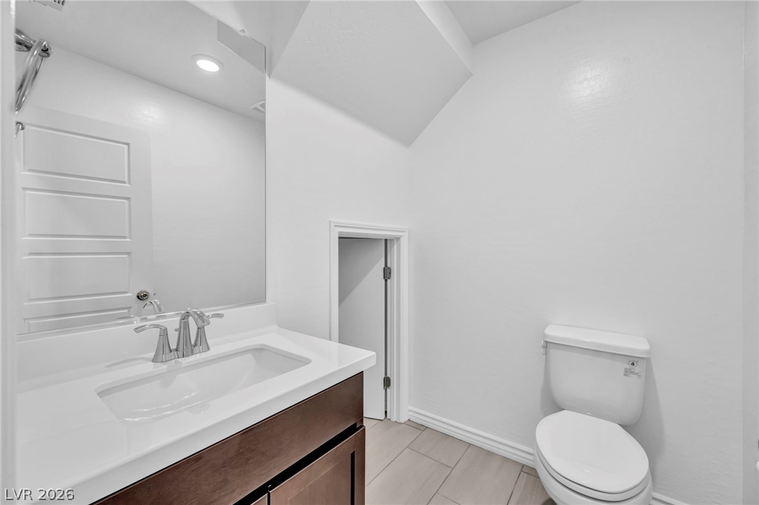 8843 Roadrunner Ravine Street Las Vegas NV 89166