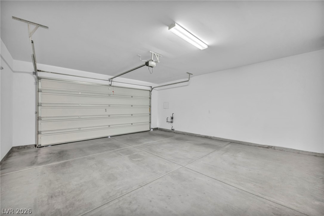8843 Roadrunner Ravine Street Las Vegas NV 89166