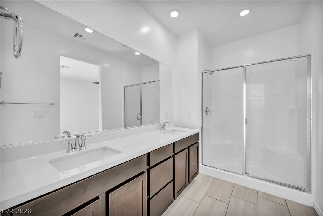 8843 Roadrunner Ravine Street Las Vegas NV 89166