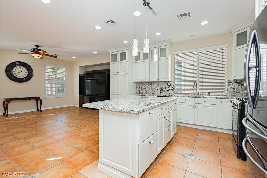 5123 Vincitor Street Las Vegas NV 89135