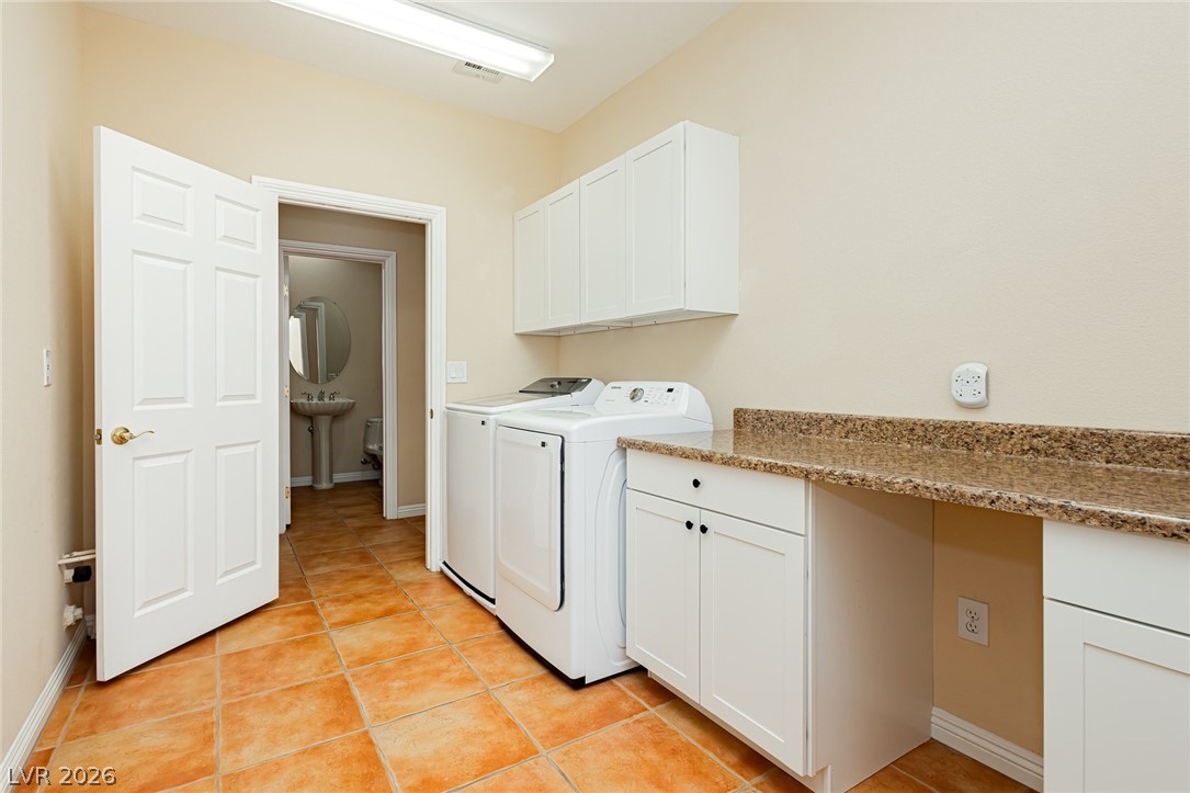 5123 Vincitor Street Las Vegas NV 89135