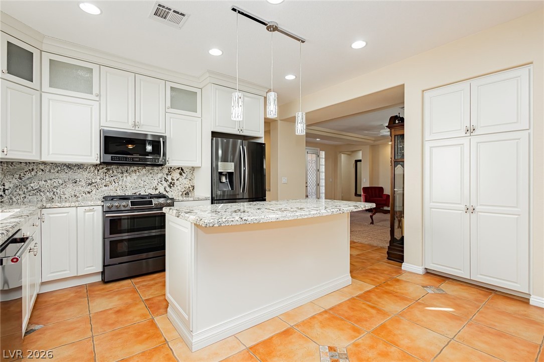 5123 Vincitor Street Las Vegas NV 89135