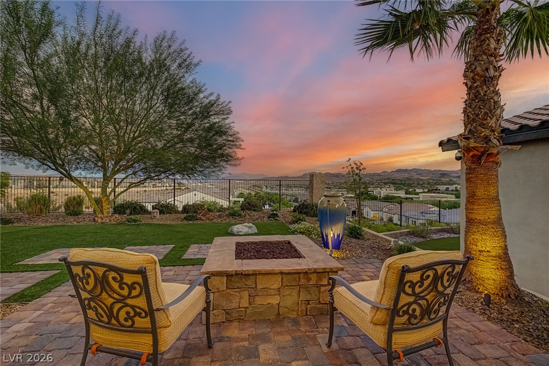 24 Cliffwater Street Henderson NV 89011