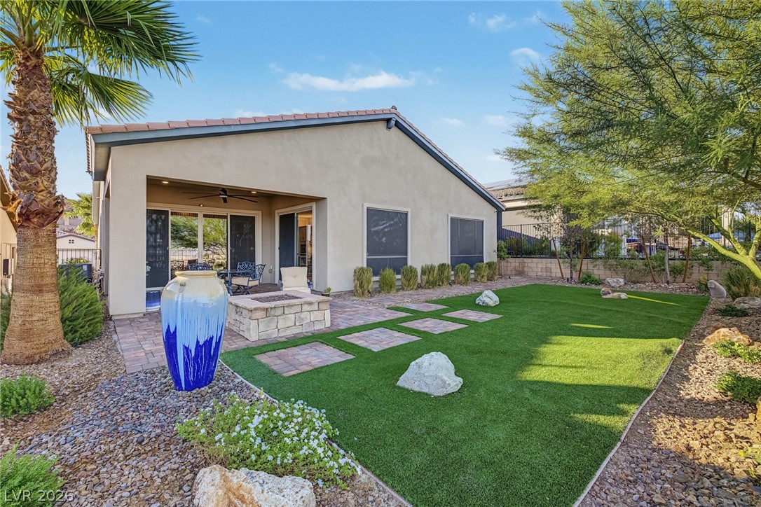24 Cliffwater Street Henderson NV 89011
