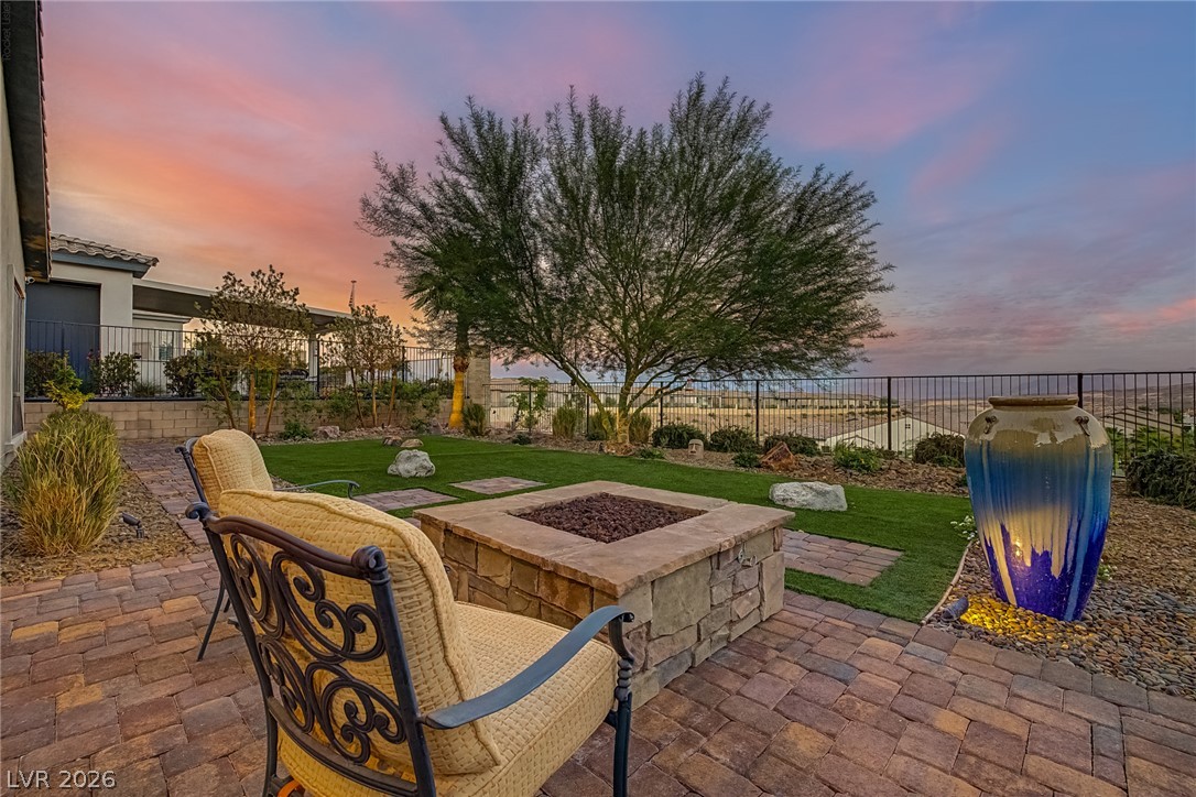 24 Cliffwater Street Henderson NV 89011