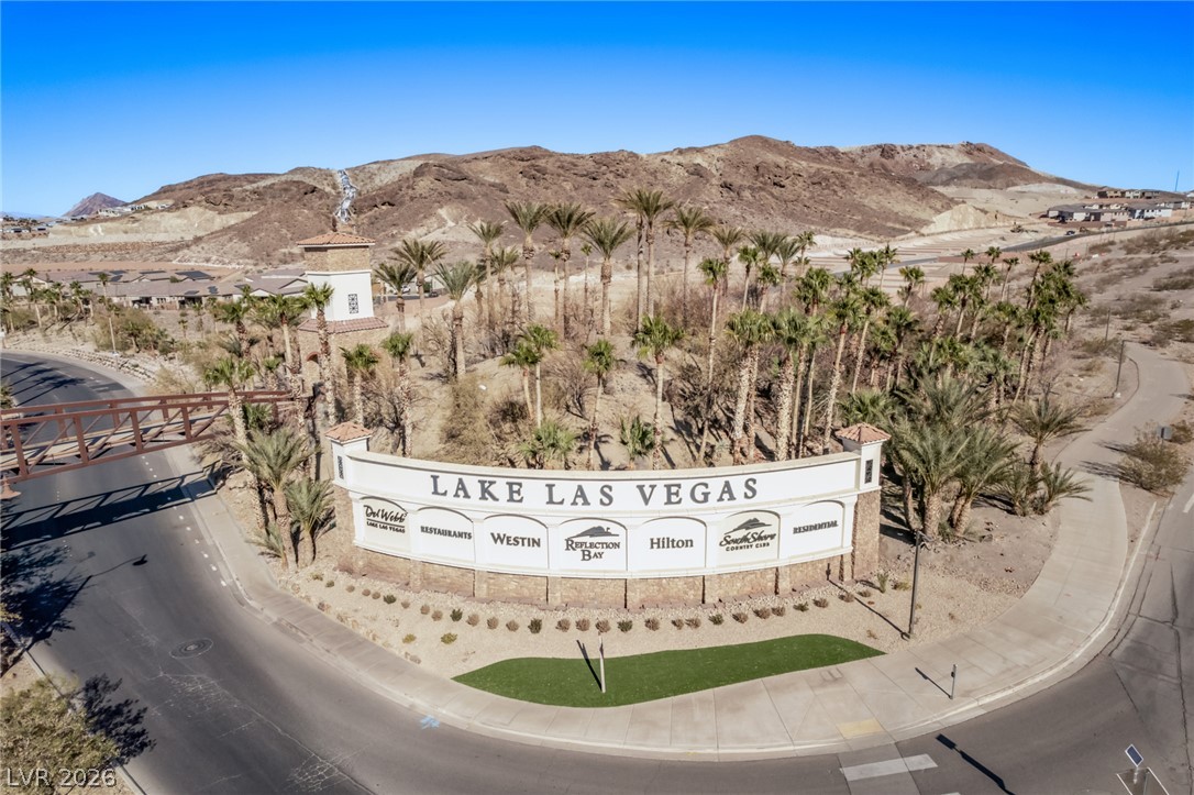 24 Cliffwater Street Henderson NV 89011
