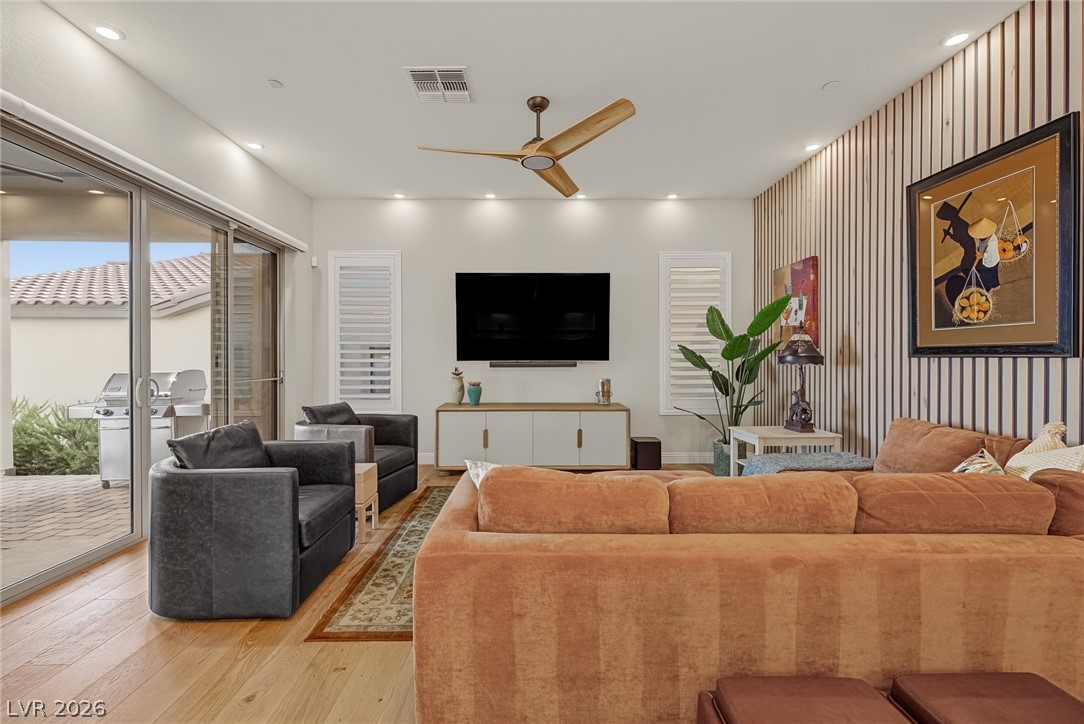24 Cliffwater Street Henderson NV 89011