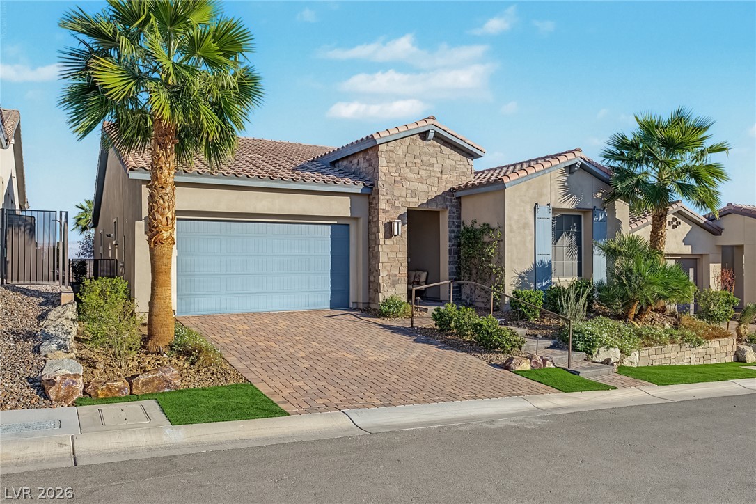 24 Cliffwater Street Henderson NV 89011