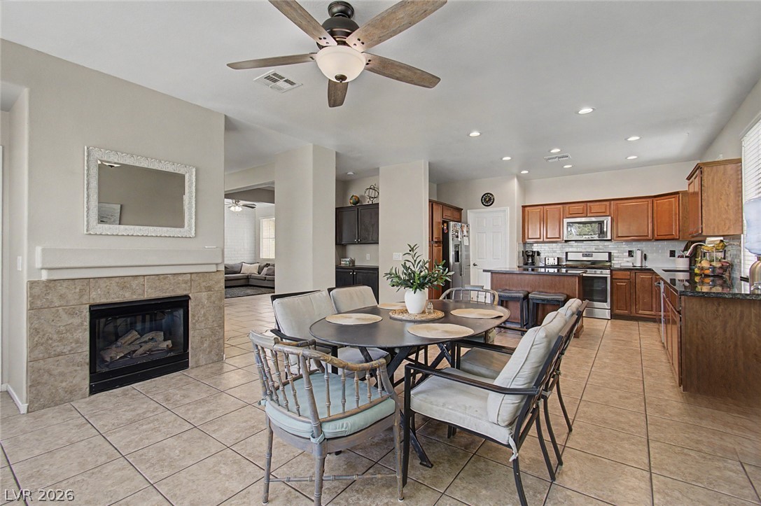 2424 Taragato Avenue Henderson NV 89052